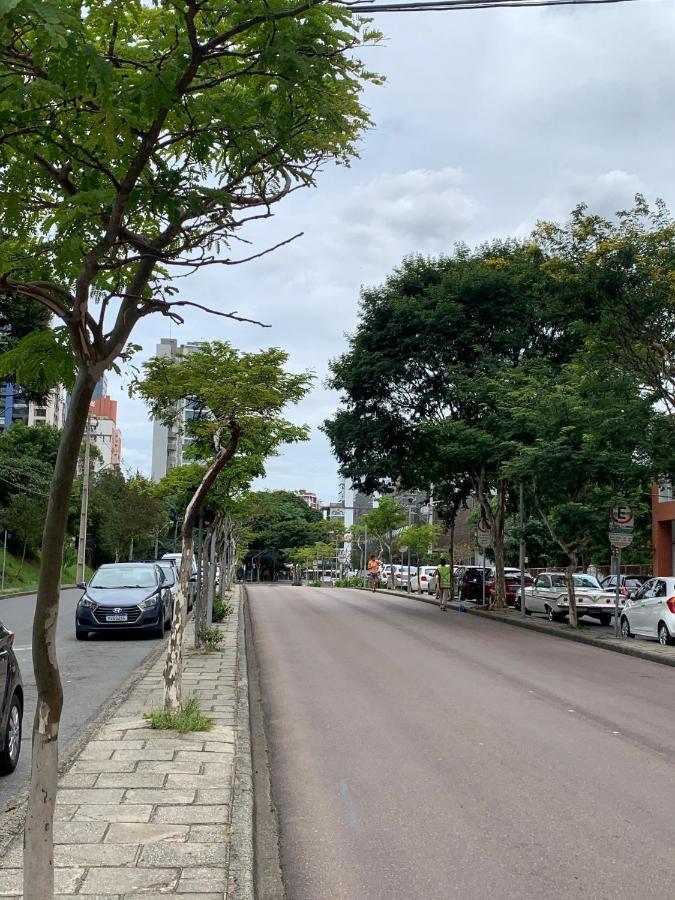 Encantador Suite: Vista E Cozinha Moderna No Bigorrilho Apartamento